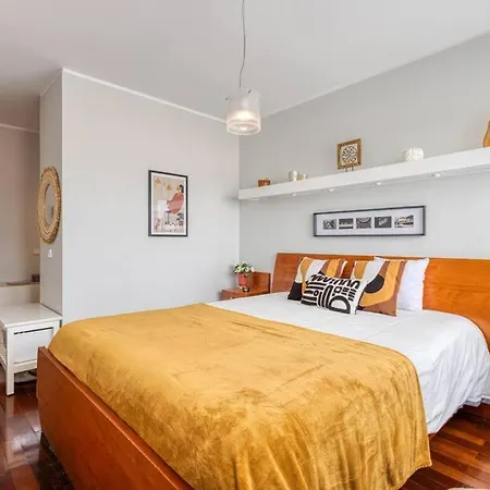 Blue House By The Apartment *