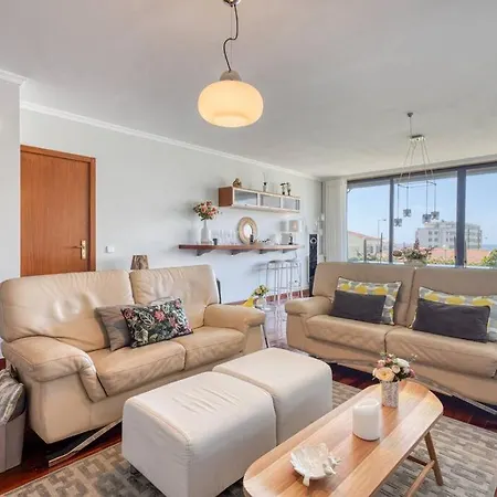 Apartment Blue House By The